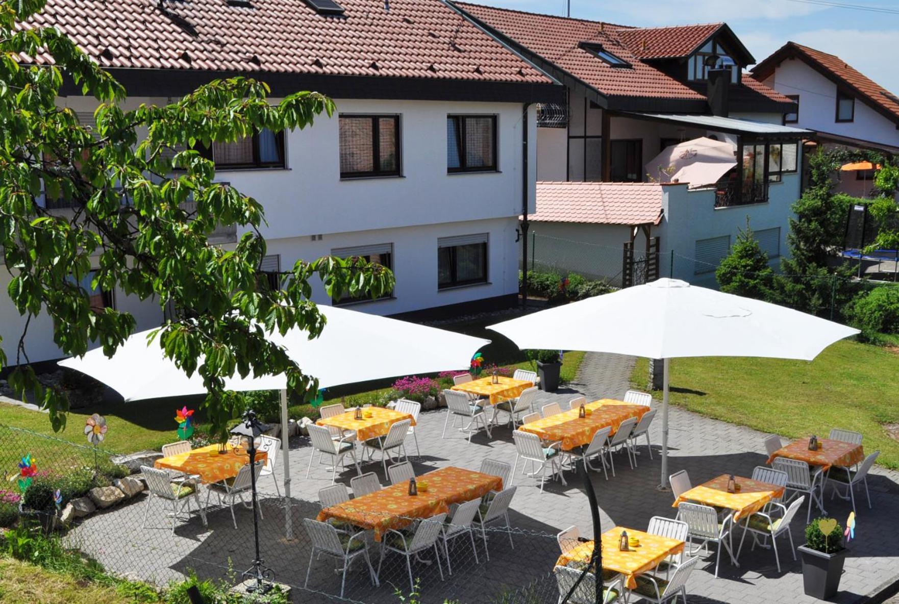 Gasthof-Hotel-Loewen Hechingen Esterno foto