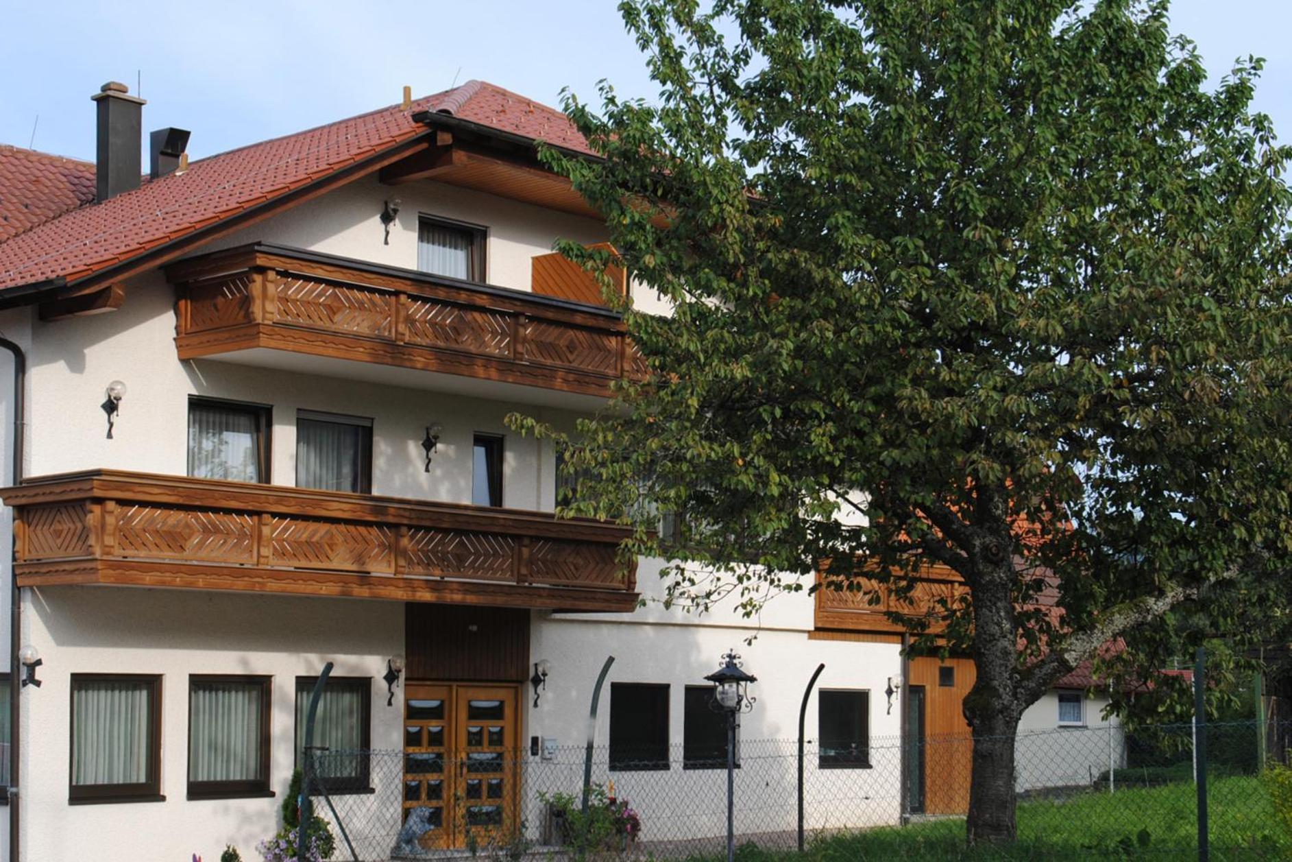 Gasthof-Hotel-Loewen Hechingen Esterno foto